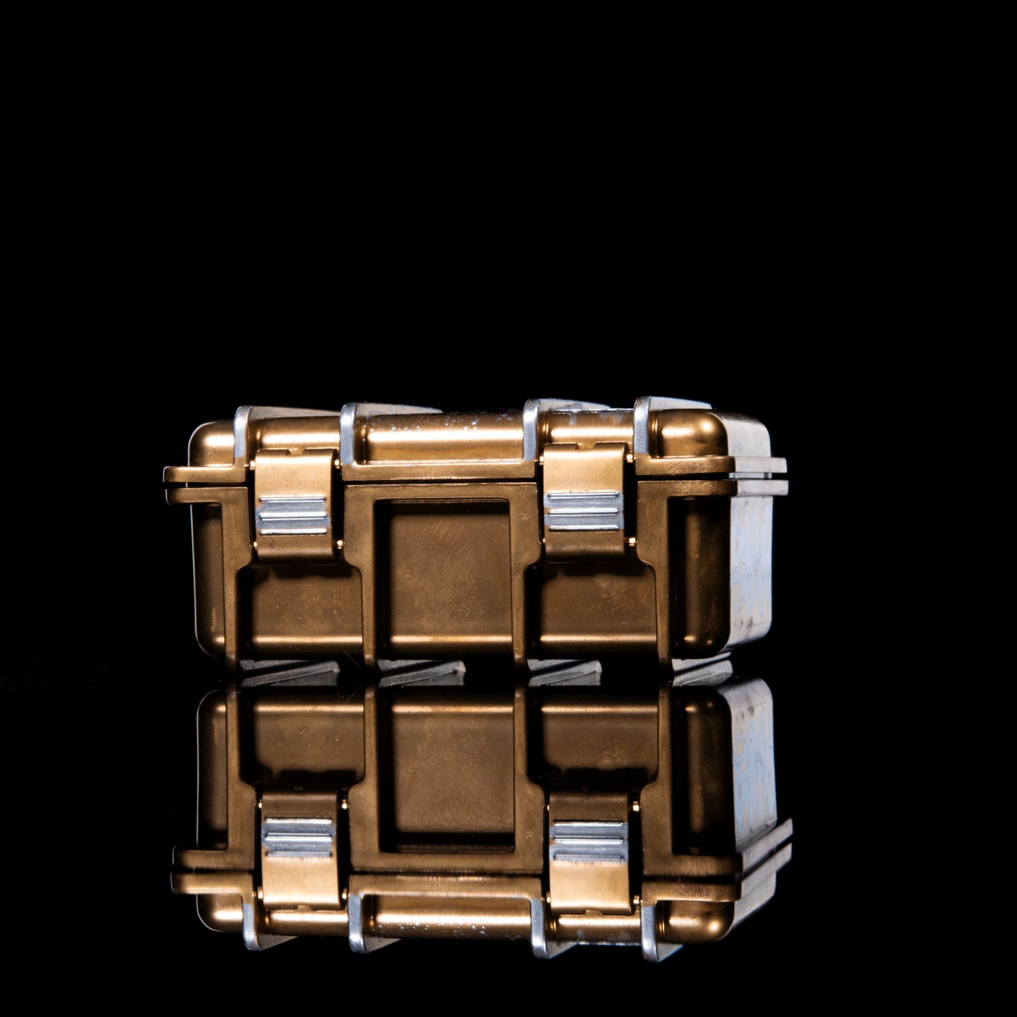 Sykotik Designs Collab Gold N Chrome Case